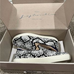 Rothy’s python slip on sneaker size 8.5 brand new in box